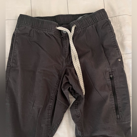 Vuori Ripstop Pant Charcoal - Picture 2 of 5